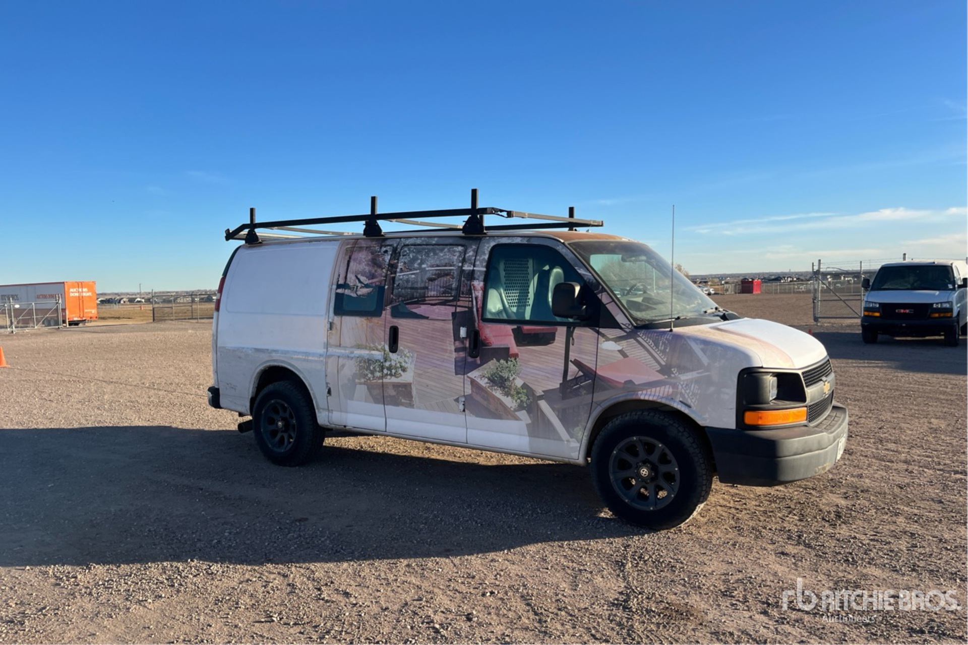 General Appearance with Picture, Right Front Corner