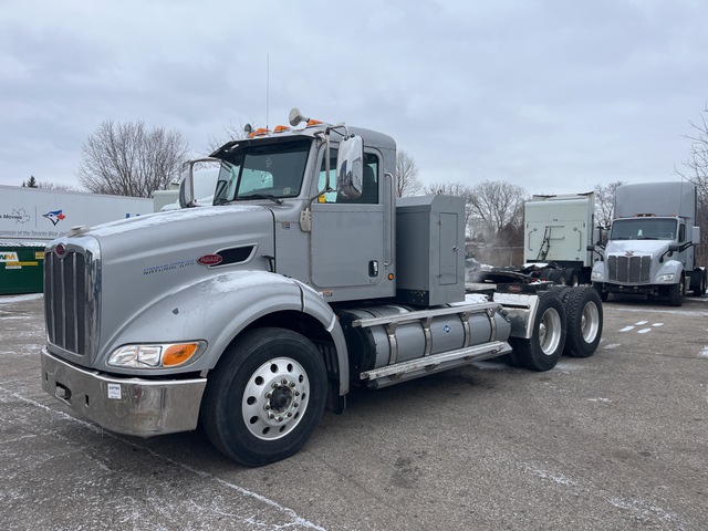 2015 Peterbilt 384 CNG 6x4 T/A Day Cab Truck Tractor