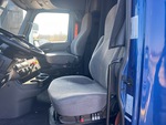 NN296744 - 2022 International LT625: Seats/Armrests