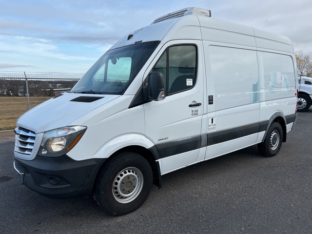 2015 Freightliner Sprinter 2500 4x2 Refrigerated Truck 2015 Freightliner Sprinter 2500 4x2 Refrigerated Truck