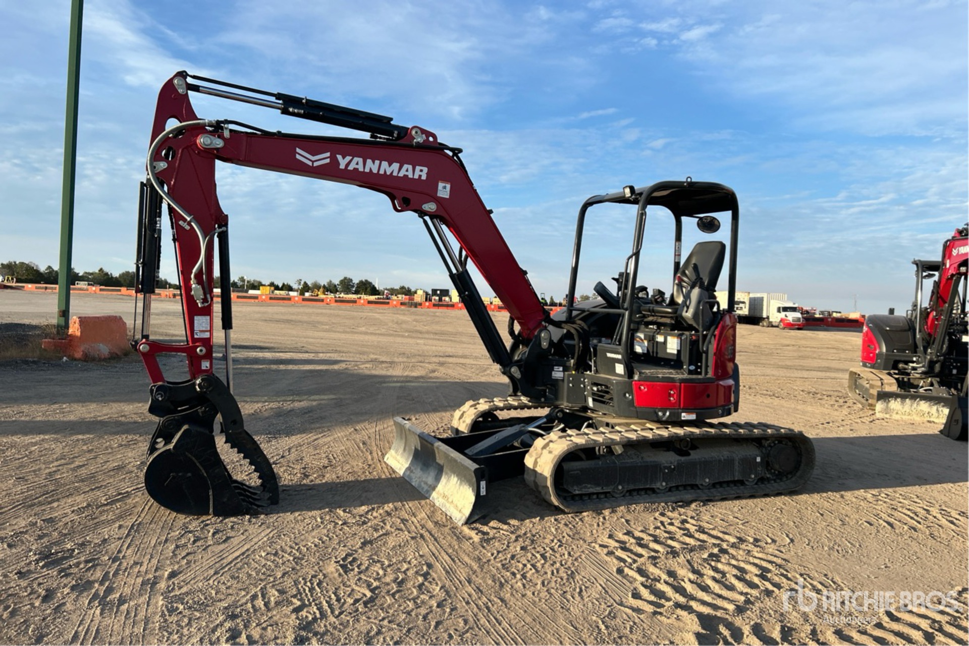 General Appearance with Picture, Left Front Corner