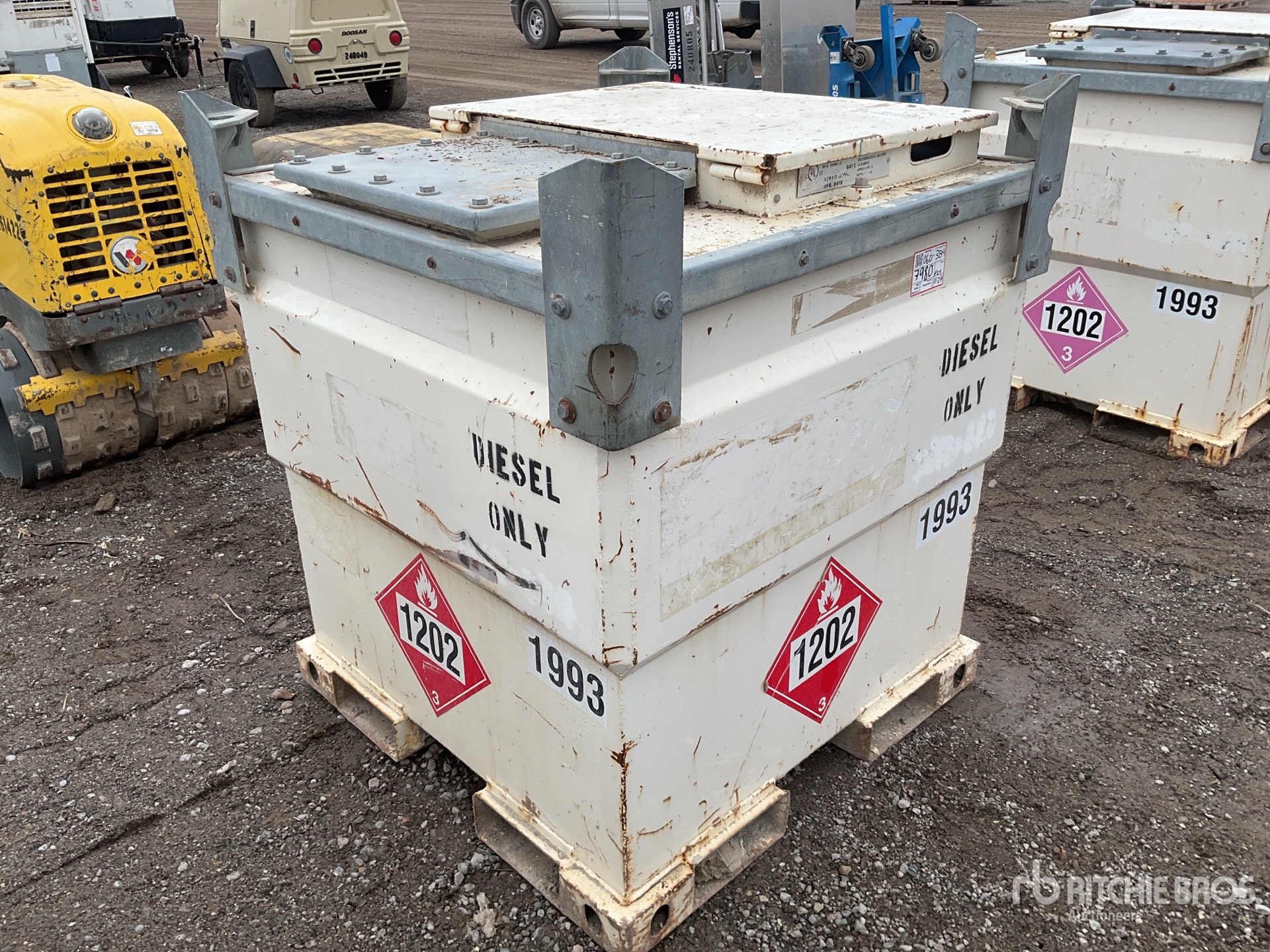 General Appearance with Picture, Left Front Corner