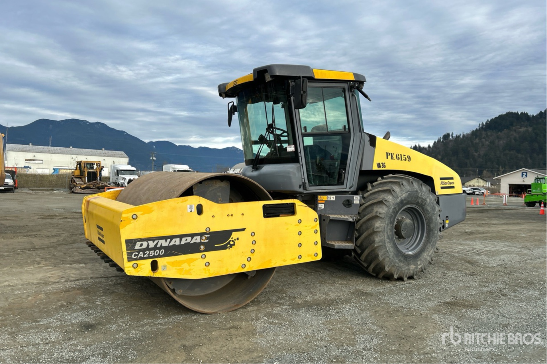 General Appearance with Picture, Left Front Corner