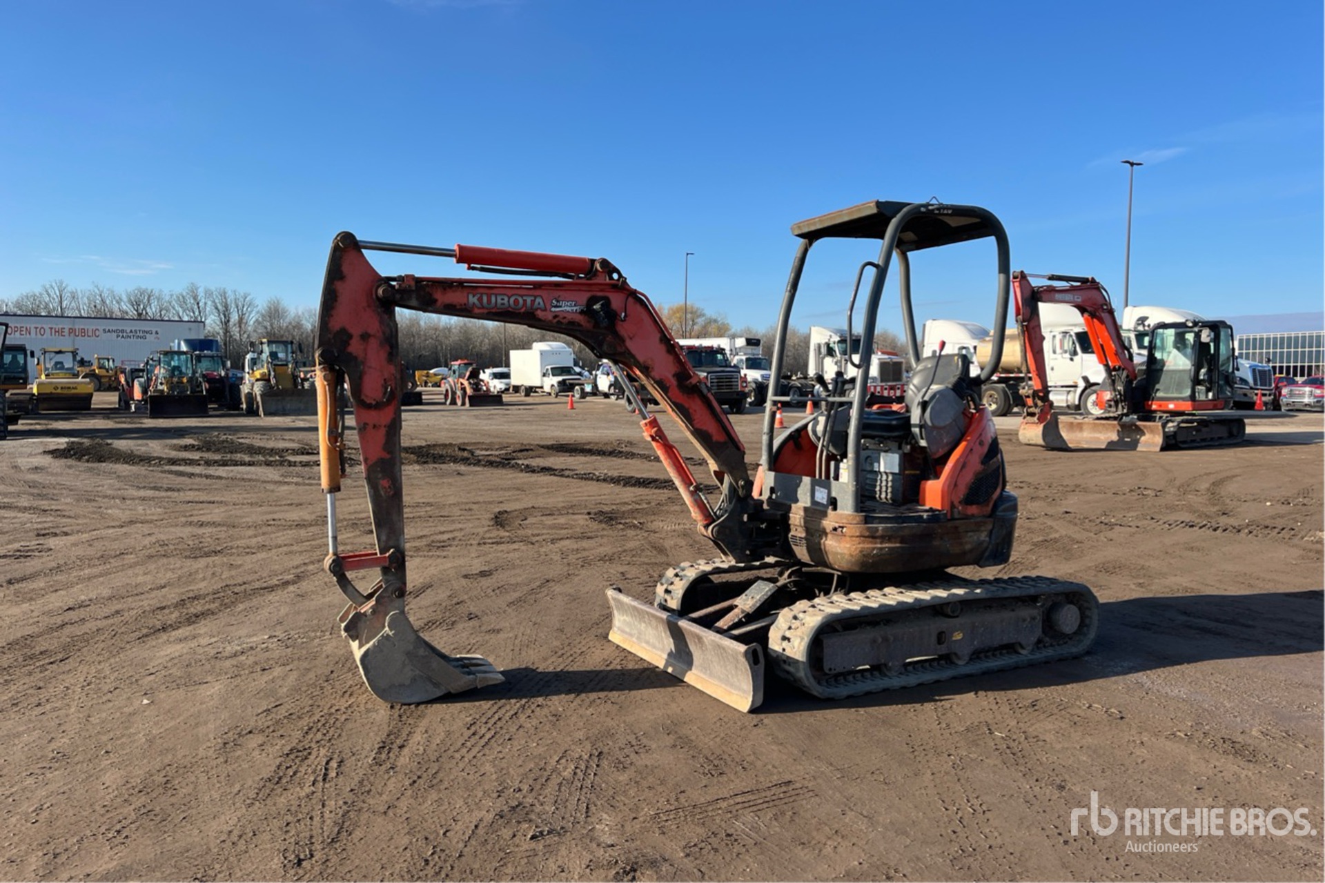 General Appearance with Picture, Left Front Corner