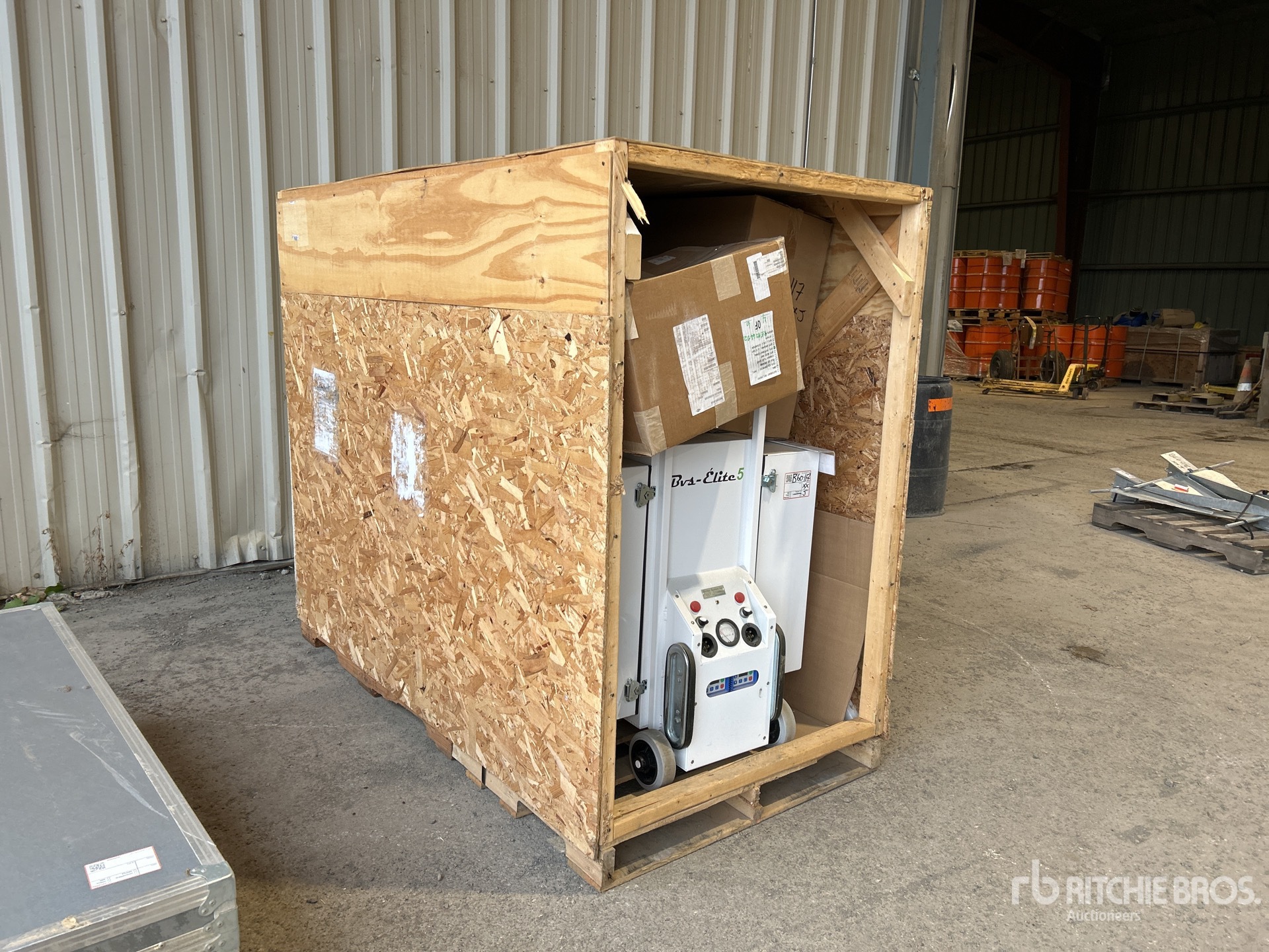 General Appearance with Picture, Right Front Corner