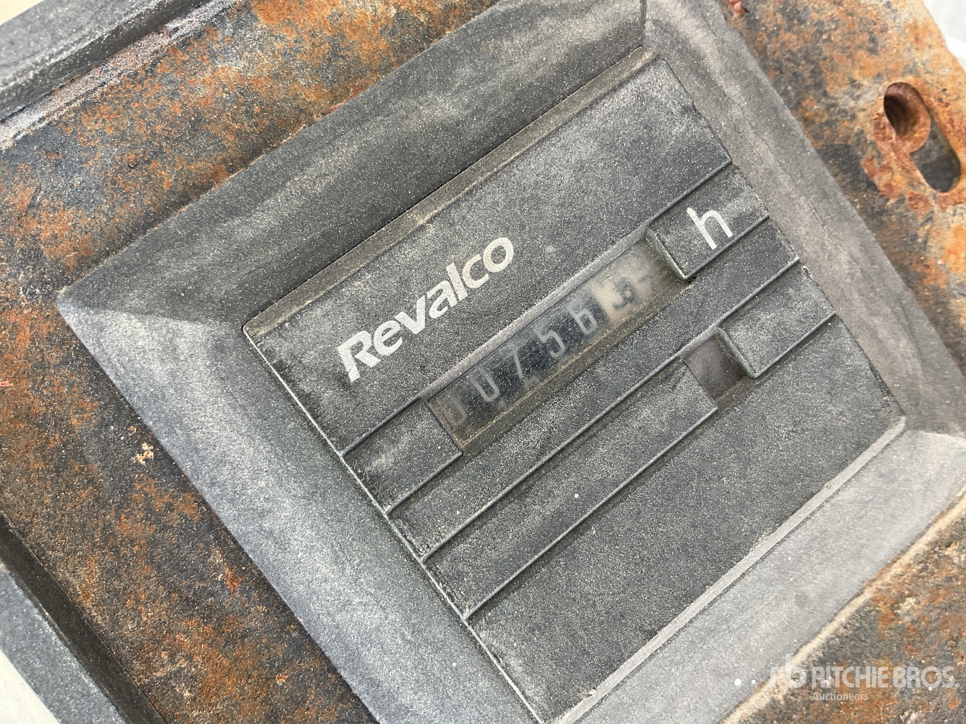 General Appearance with Hour Meter / Odometer