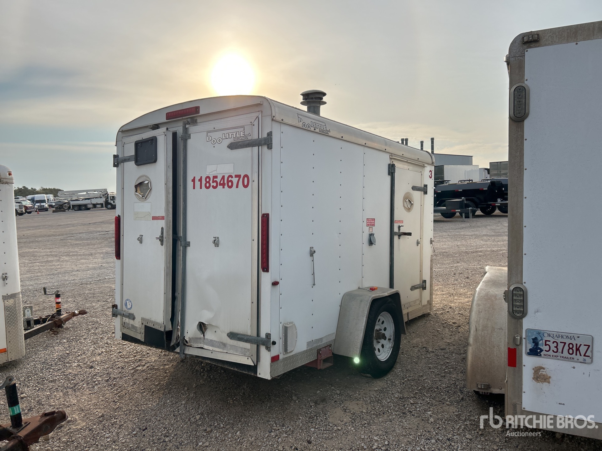 General Appearance with Picture, Right Rear Corner