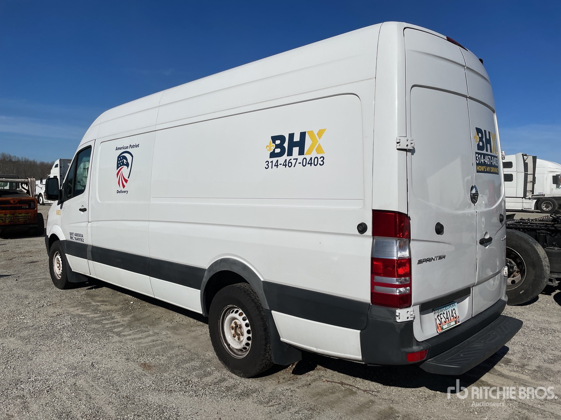 General Appearance with Foto, angolo posteriore sinistro