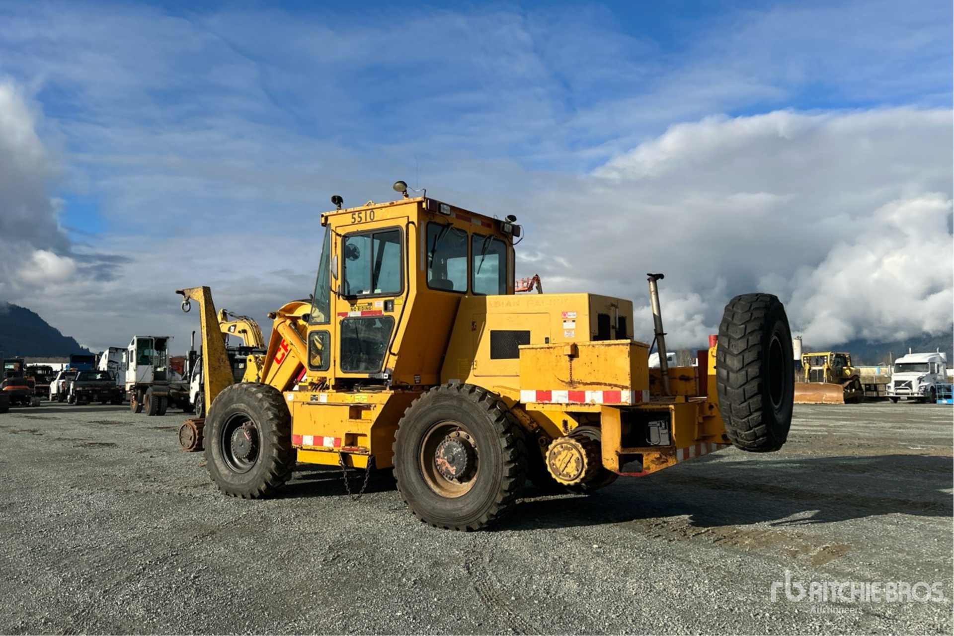 General Appearance with Picture, Left Rear Corner