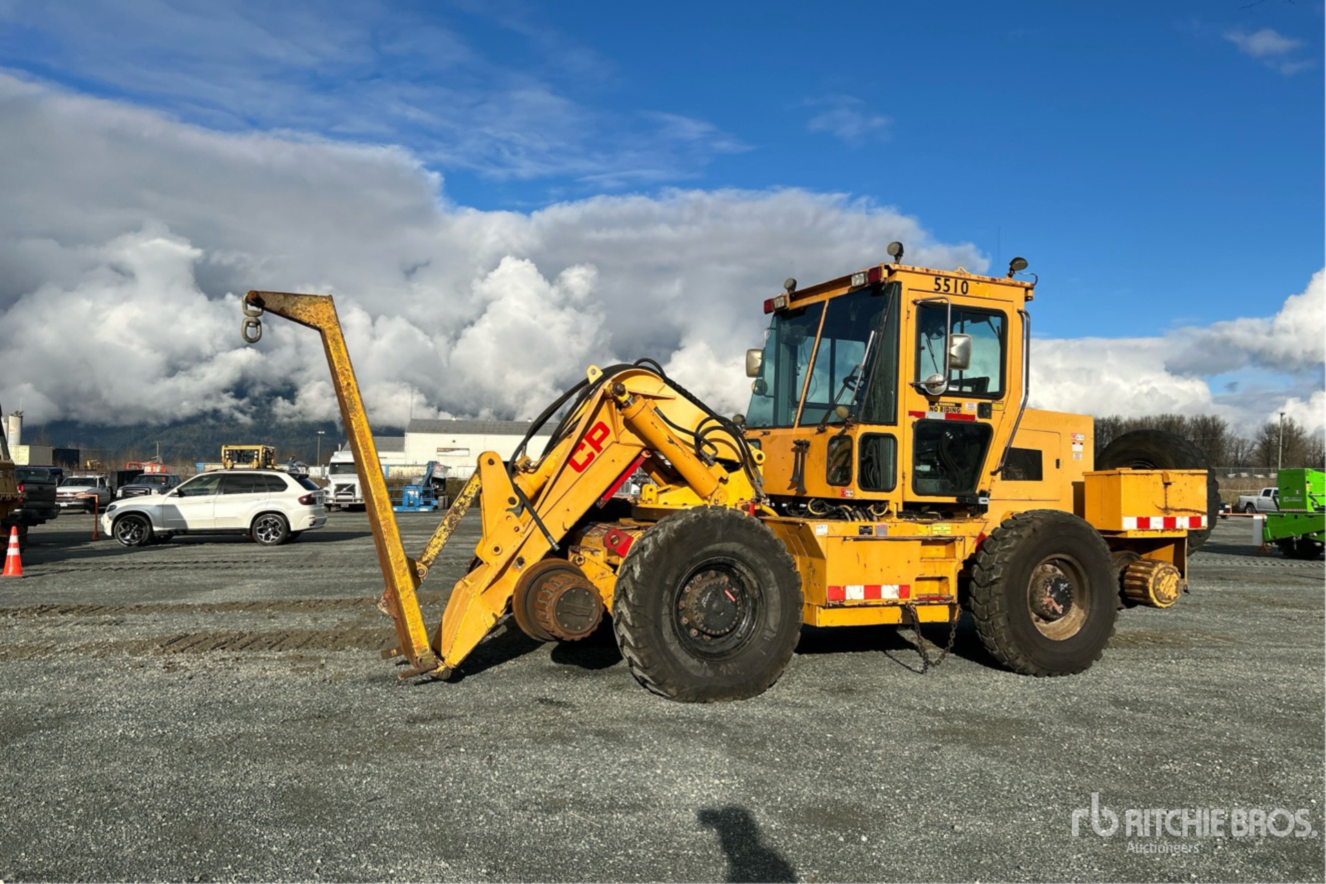 General Appearance with Picture, Left Front Corner