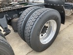 LN863994 - 2020 International LT625: Right Front Drive Tires