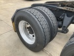 LN863994 - 2020 International LT625: Right Rear Drive Tires