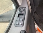 LN863994 - 2020 International LT625: Window Controls