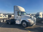 LN540078 - 2020 International LT625: Picture, Right Front Corner