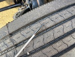 LN287606 - 2020 International LT625: Engine Oil level on Dipstick