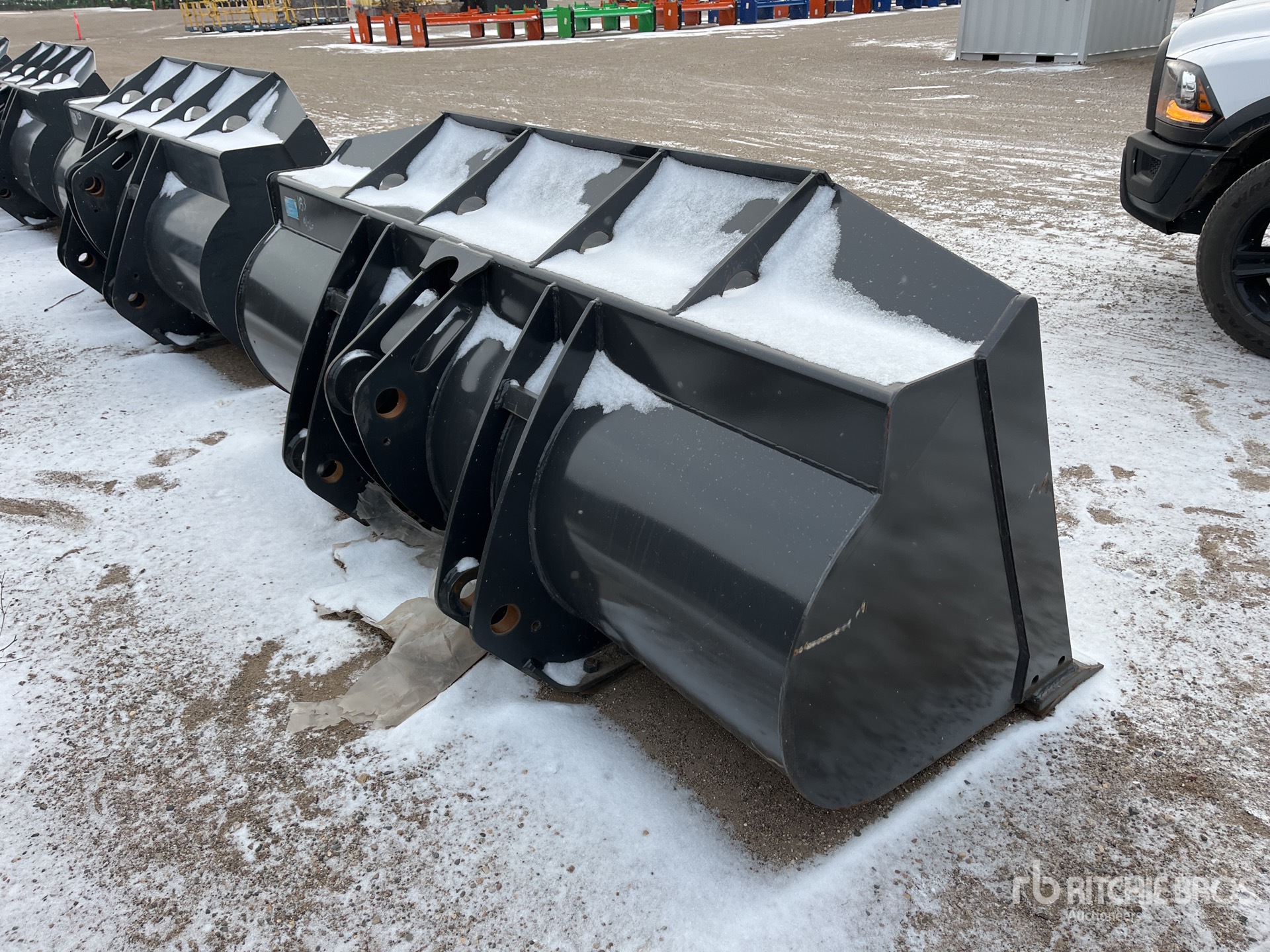 CNH America 100 in Wheel Loader Bucket | Ritchie Bros. Auctioneers