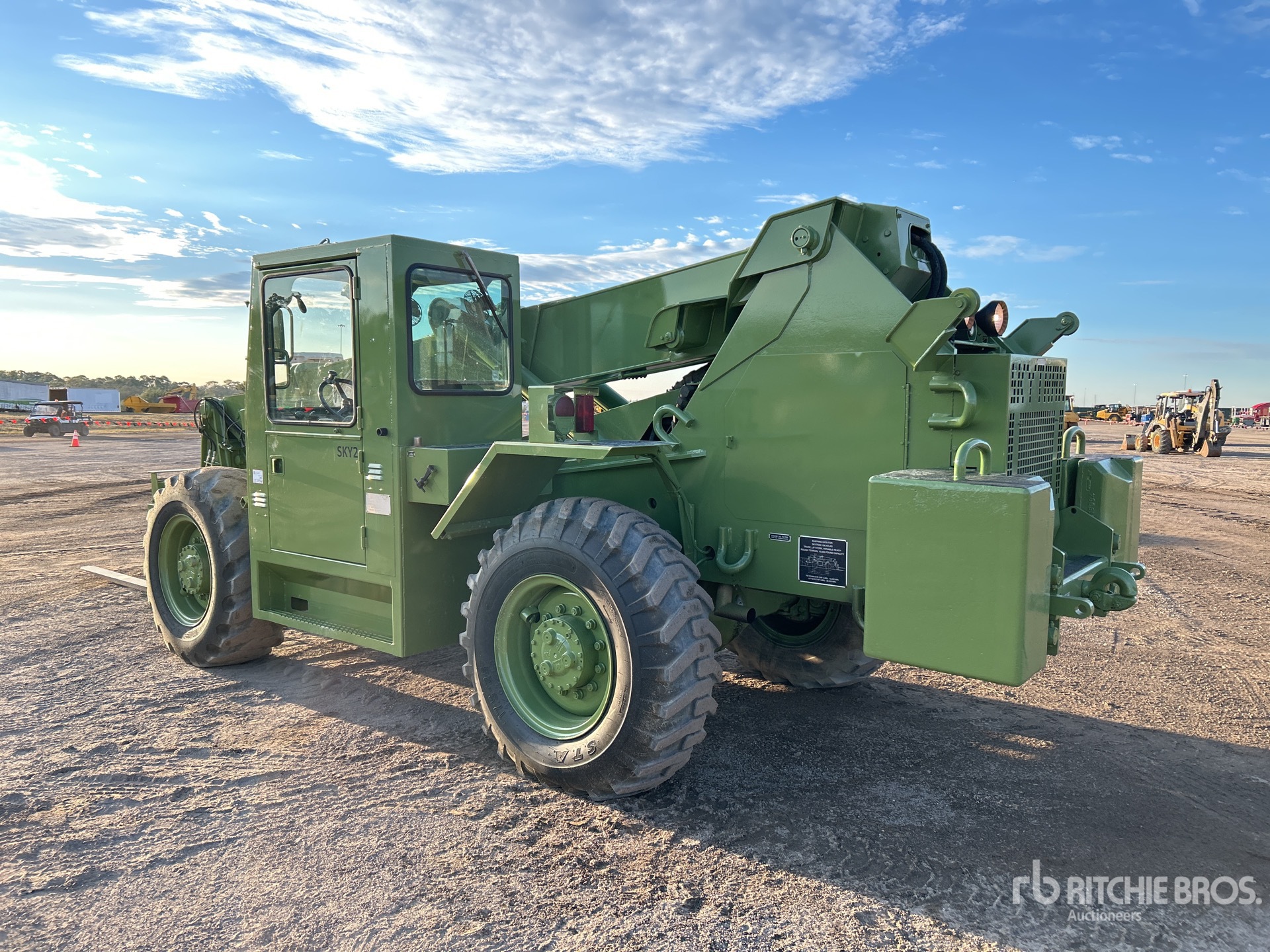 2001 SkyTrak 10000M Atlas Telehandler | Ritchie Bros. Auctioneers