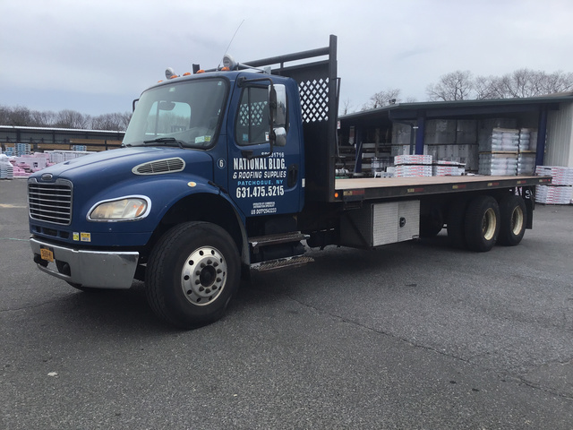 2007 Freightliner M2 106 T/A Flatbed Truck