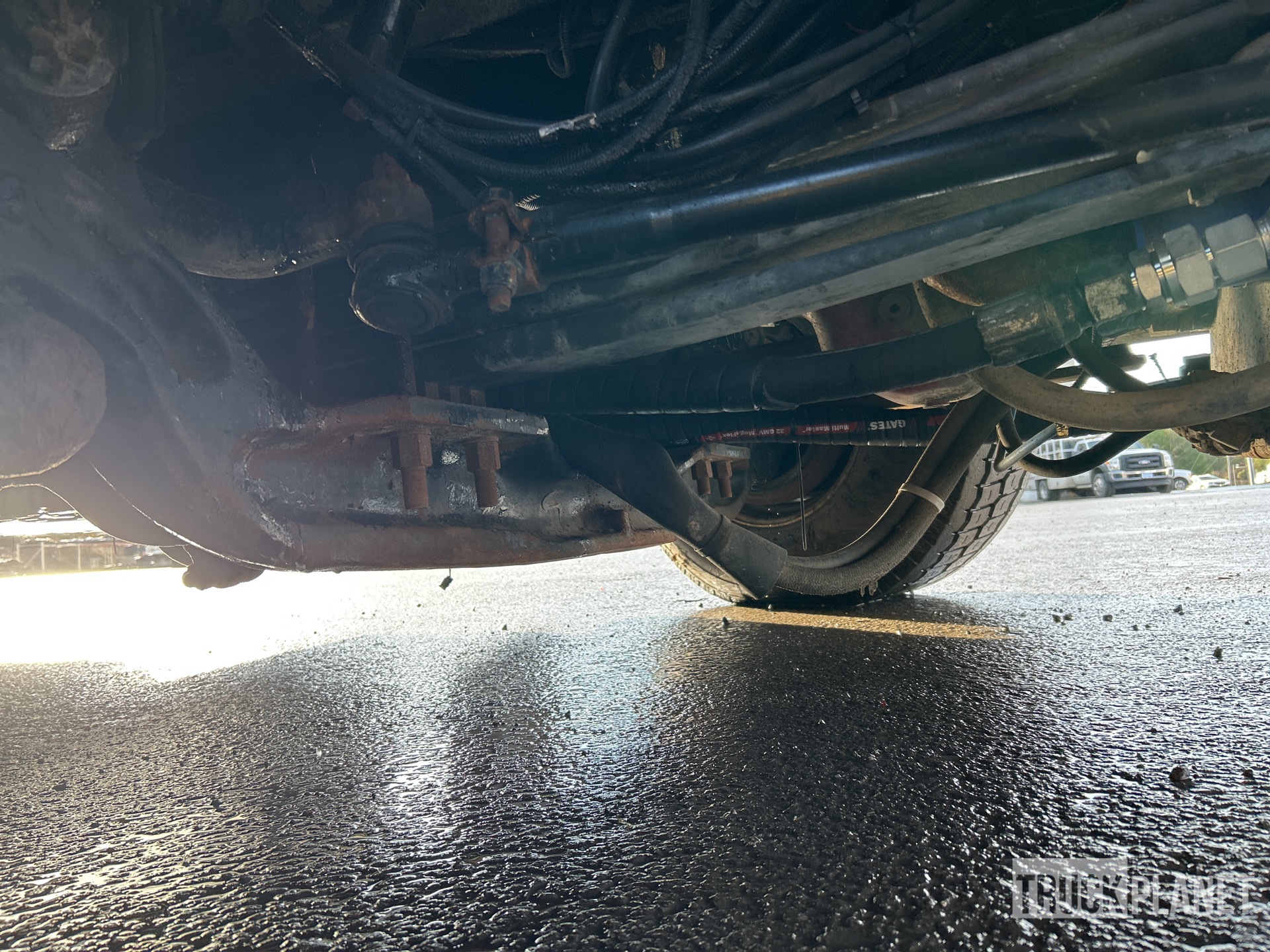 Underbody with Asse di rotazione (guidato)