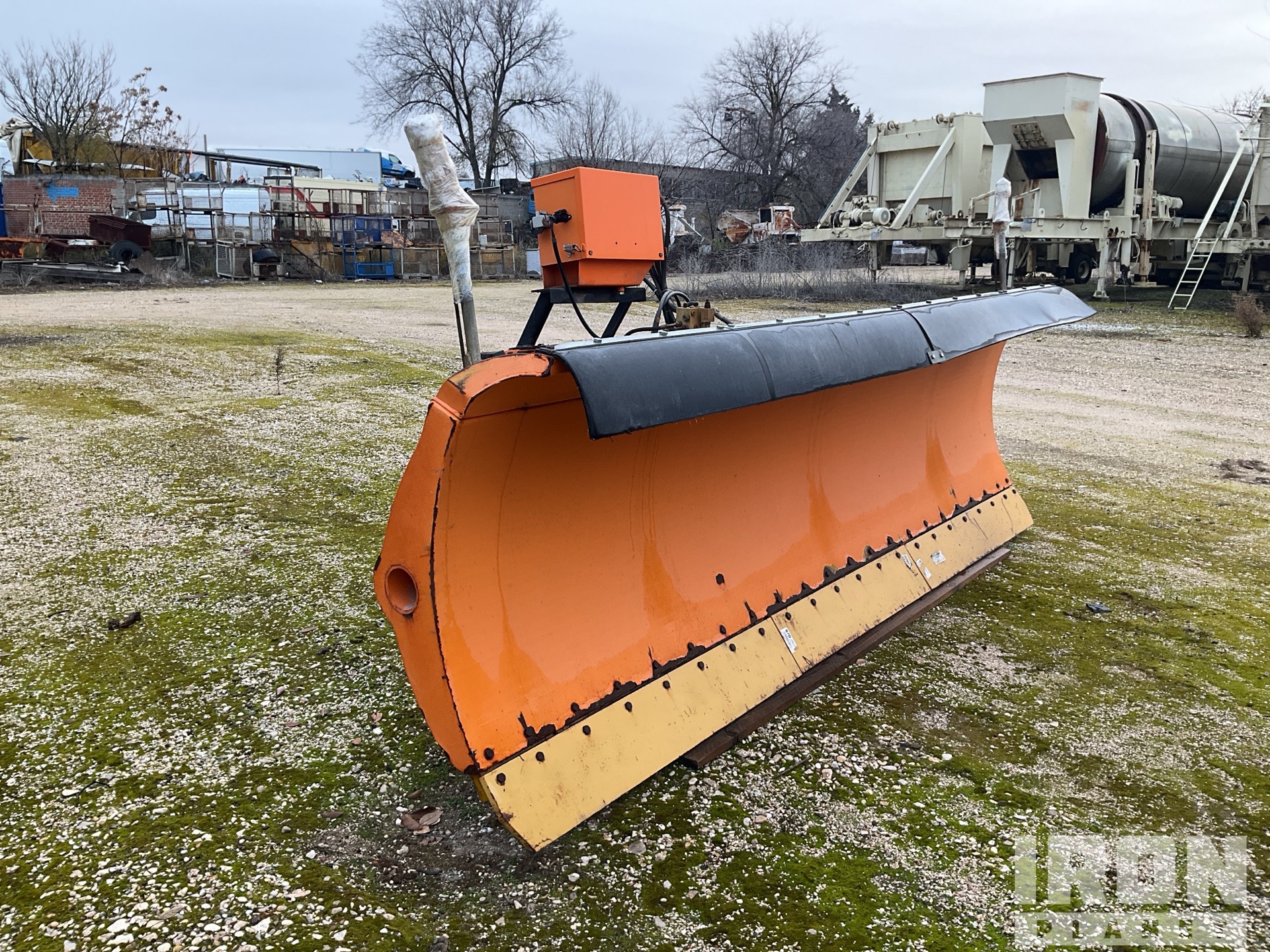 General Appearance with Foto, angolo anteriore sinistro