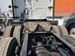 4 Underbody - Truck with 