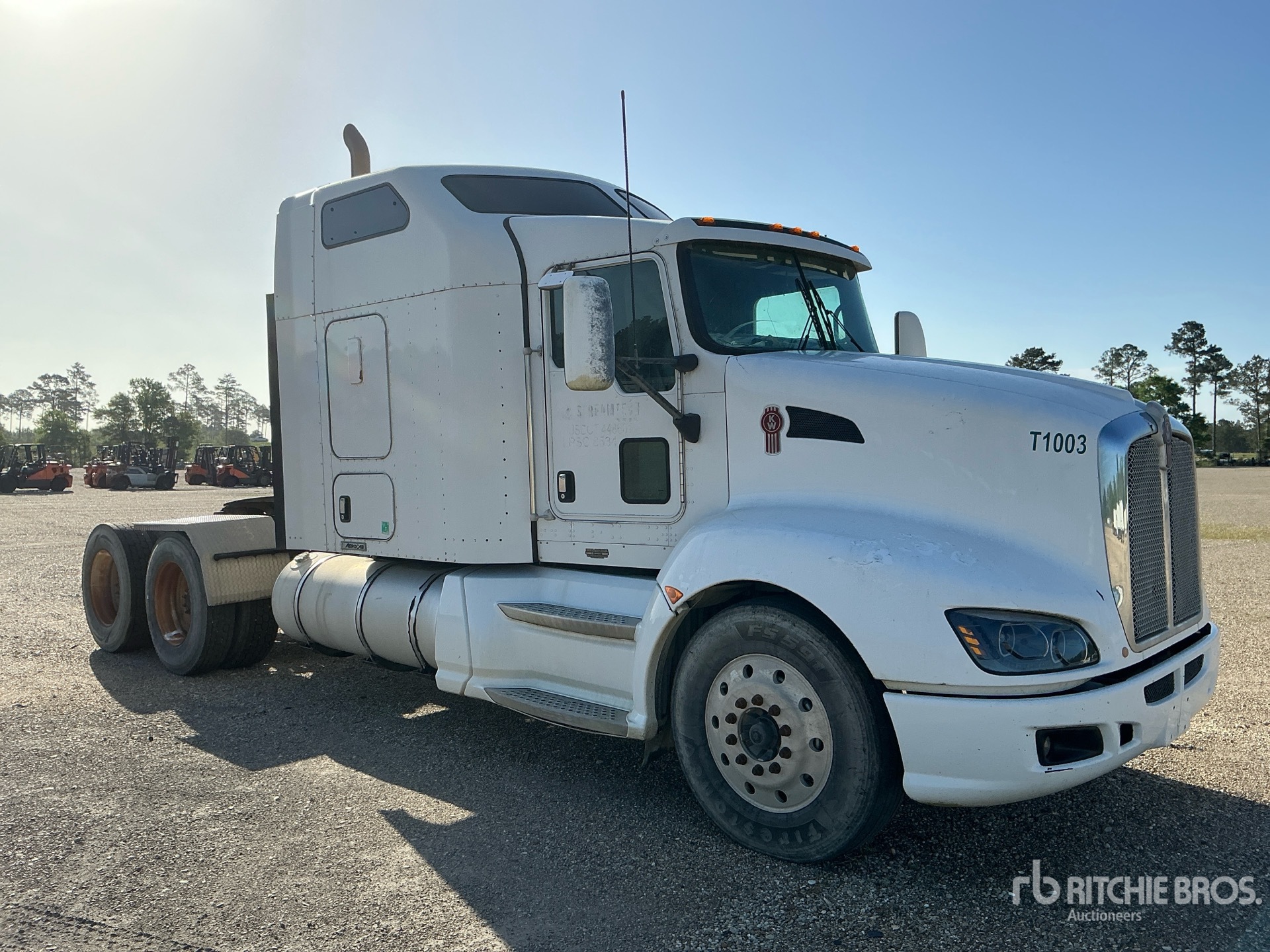 General Appearance with Bild, Ecke vorne rechts