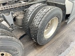 NN408559 - 2022 International LT625: Right Front Drive Tires