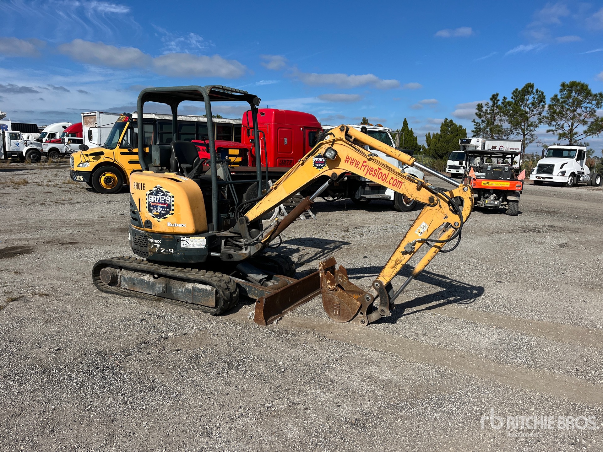 General Appearance with Picture, Right Front Corner