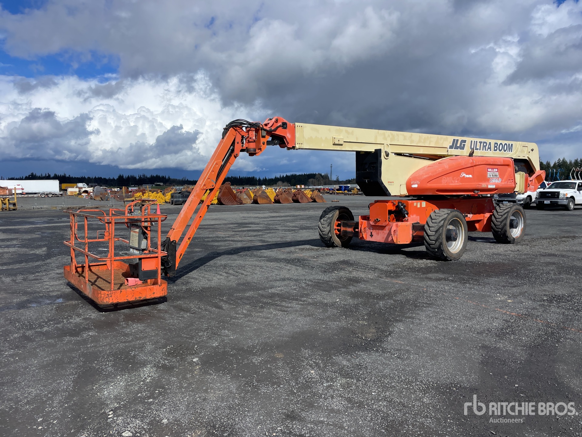 General Appearance with Bild, Ecke vorne links