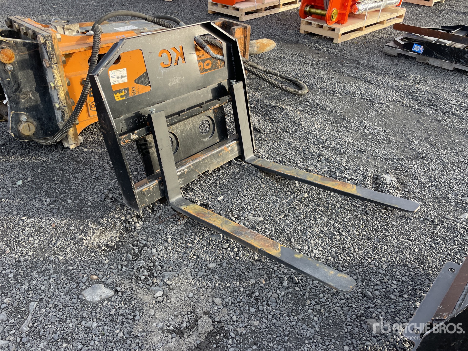 General Appearance with Picture, Right Front Corner