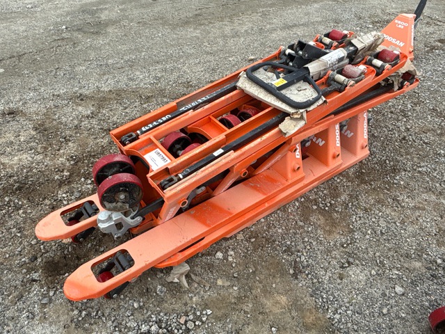Quantity of (6) 2022 Doosan AC25 5500 lb Pallet Jack (Unused)