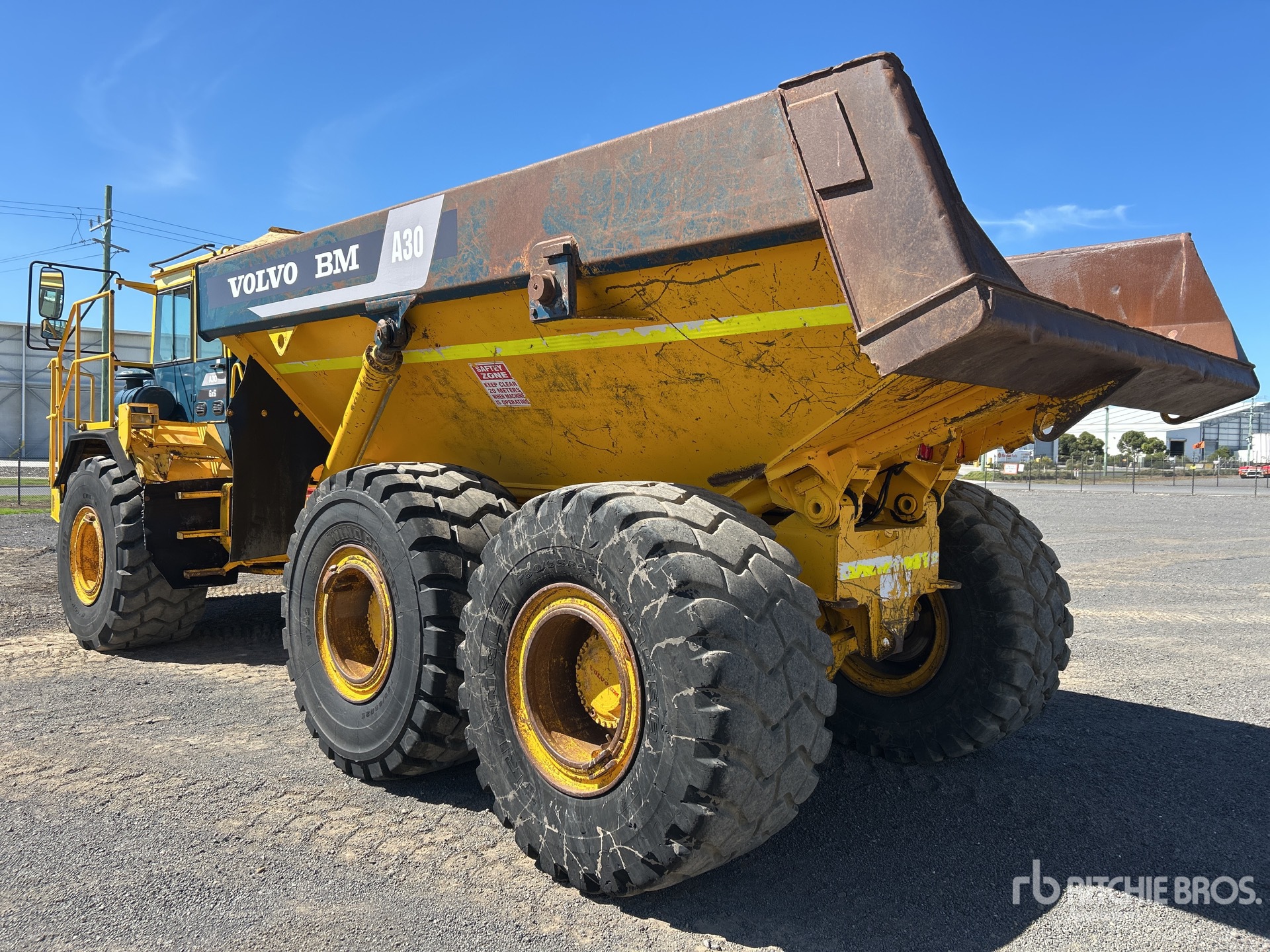 Aspect général with Image, coin arrière gauche