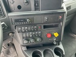 NN308543 - 2022 International LT625: Dash Components