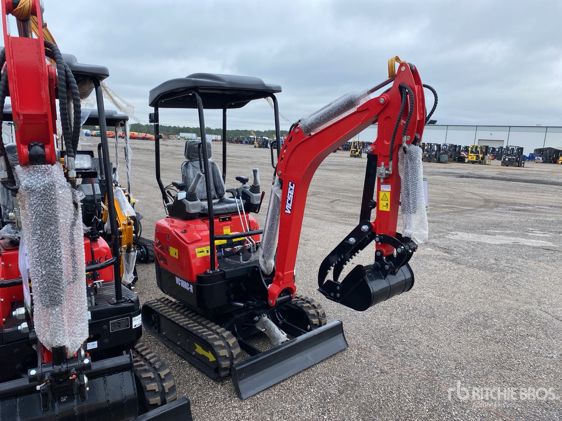 General Appearance with Picture, Right Front Corner