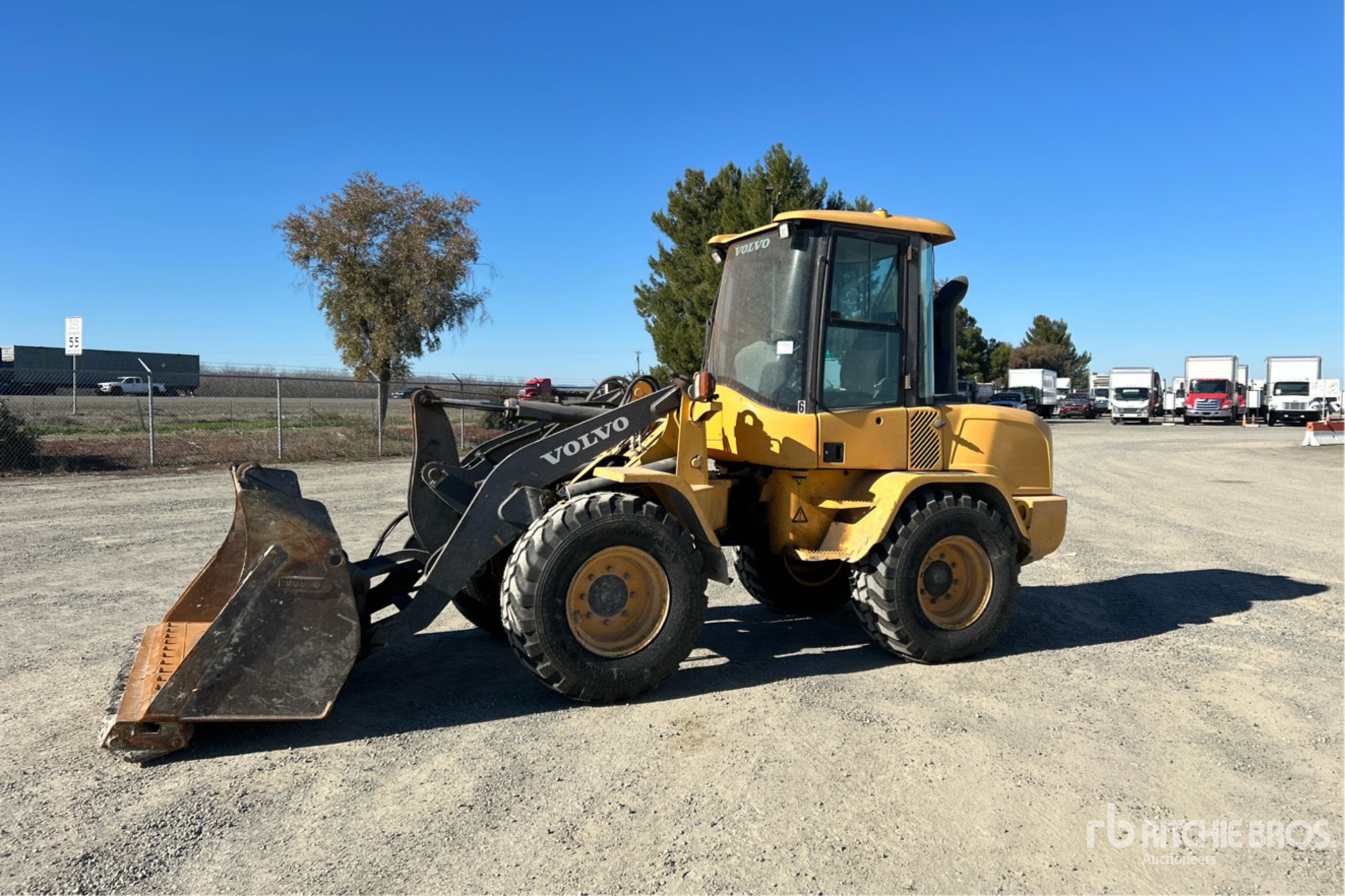 General Appearance with Picture, Left Front Corner