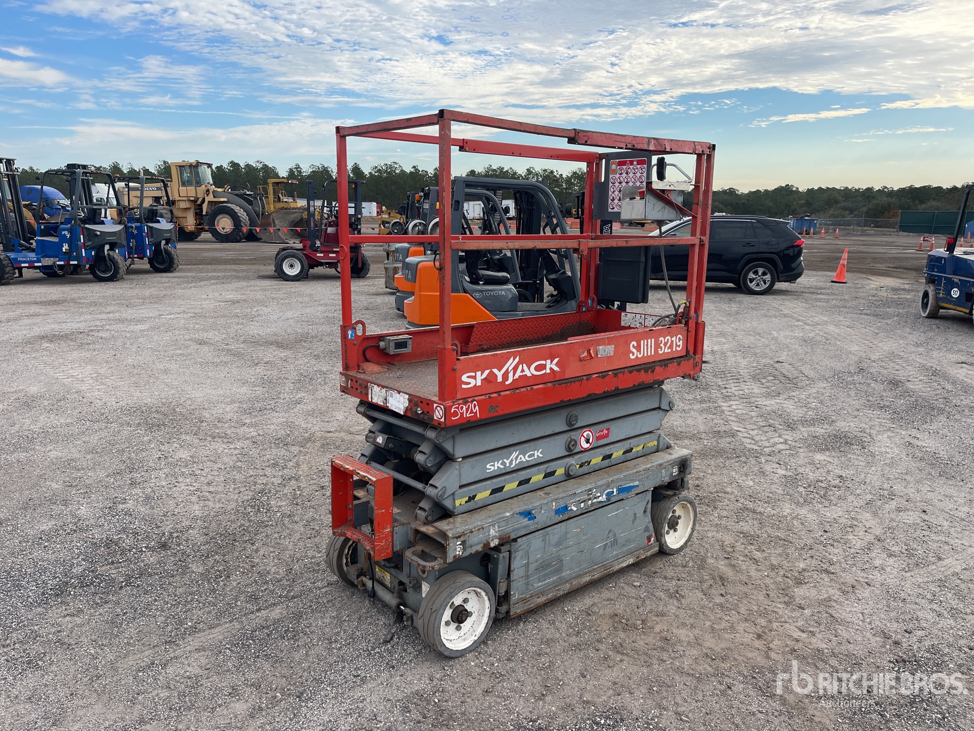 General Appearance with Picture, Right Rear Corner