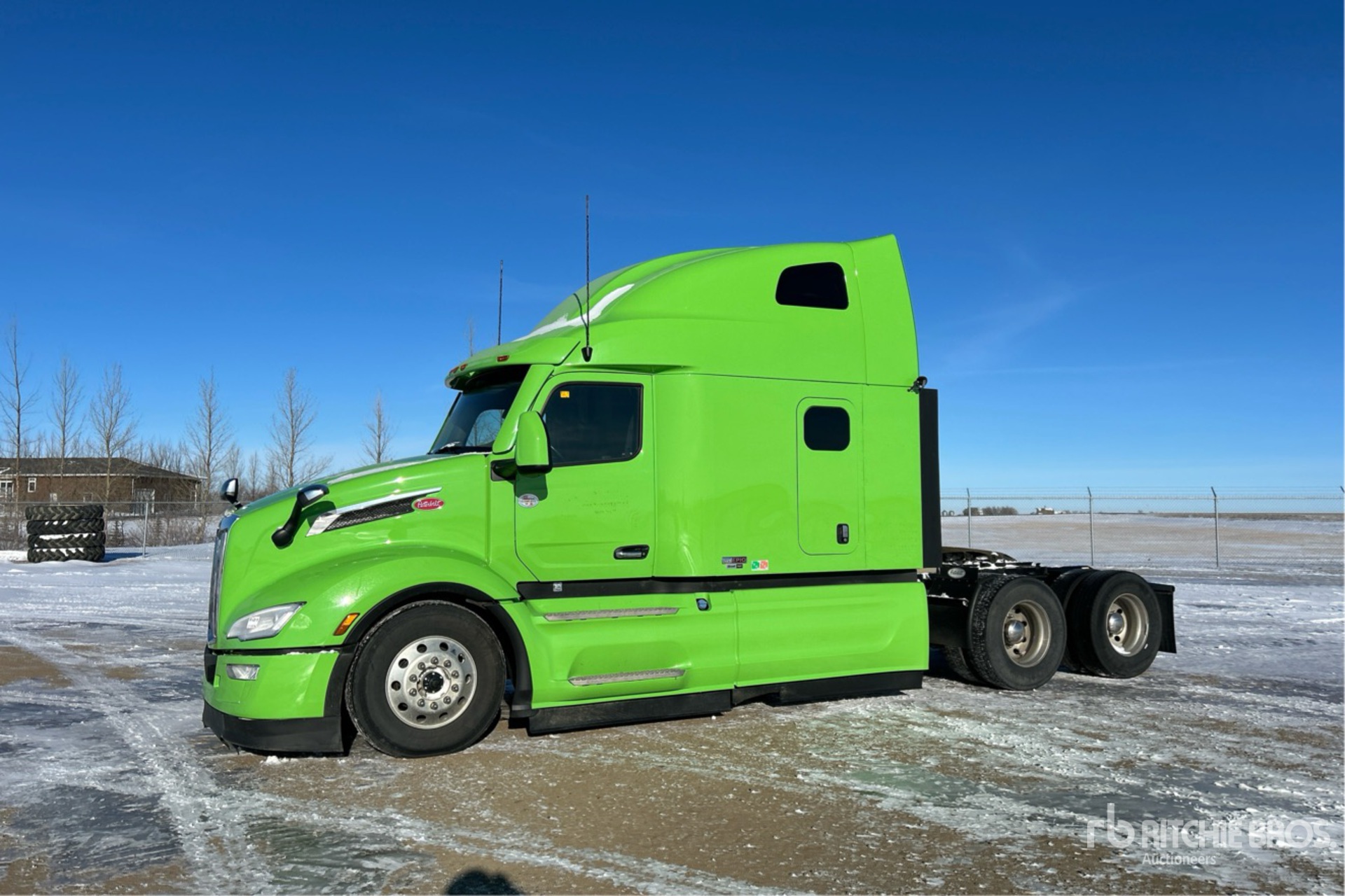 General Appearance with Picture, Left Front Corner