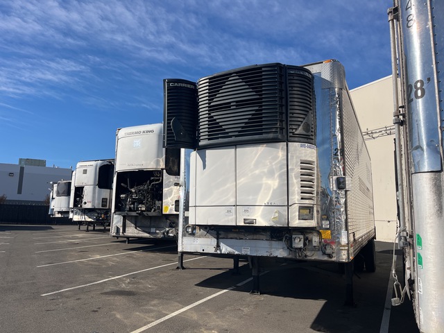 2004 Utility VS1RA 28 ft x 102 in S/A Refrigerated Trailer