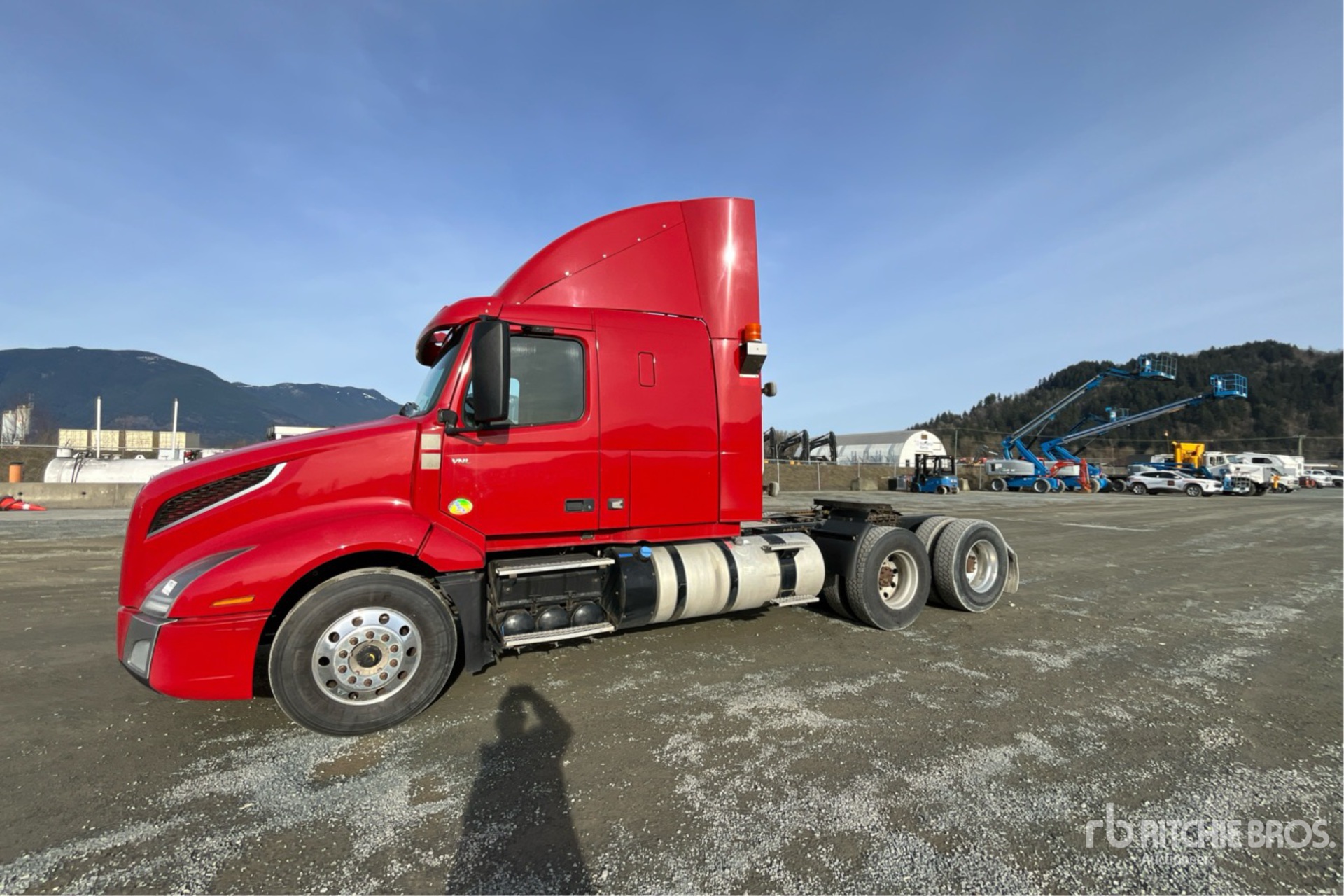 General Appearance with Picture, Left Front Corner