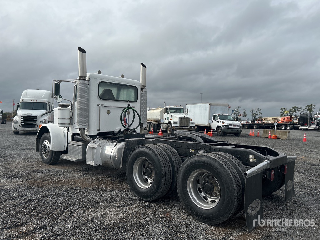 General Appearance with Imagen: esquina trasera izquierda