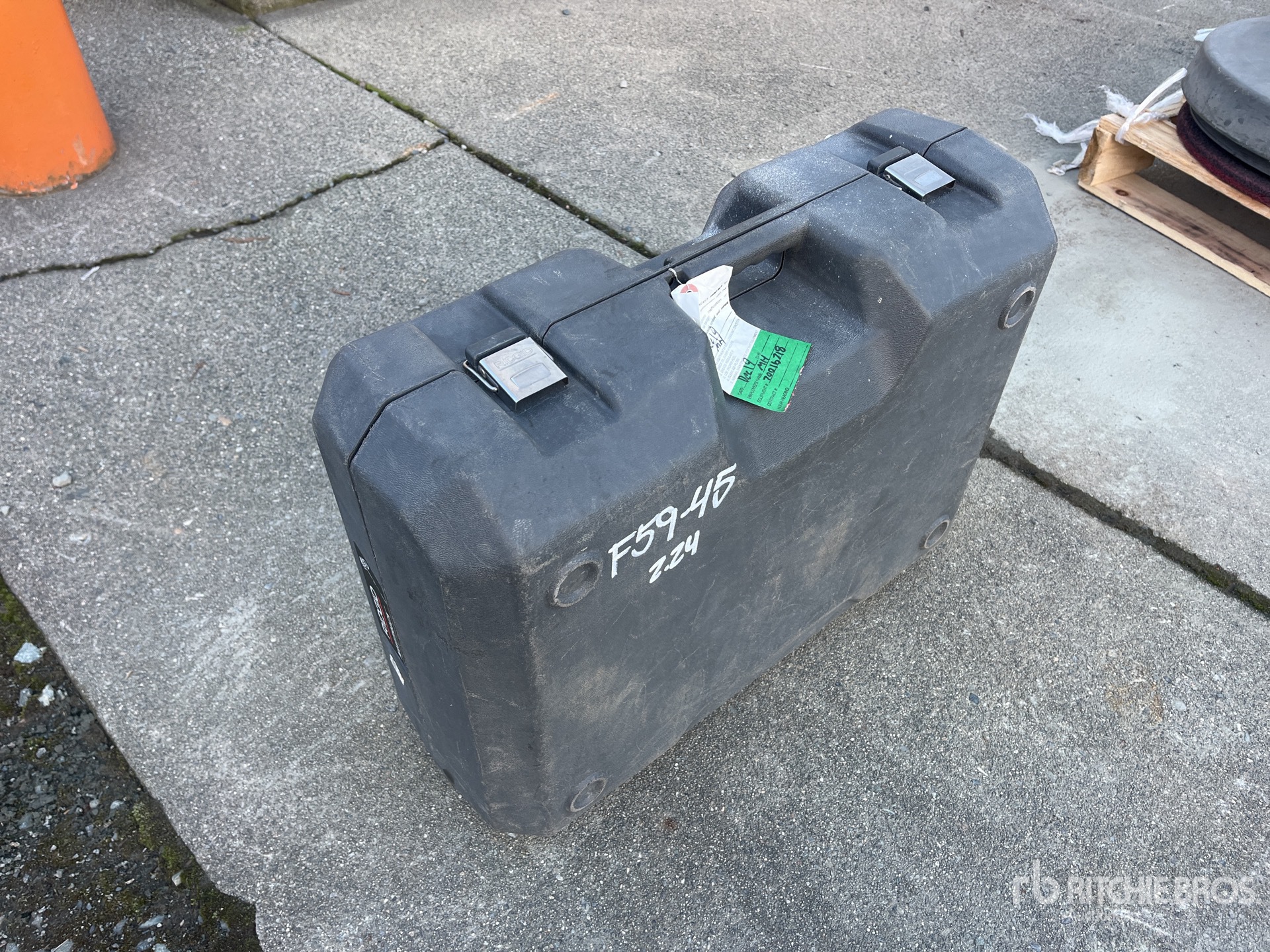 General Appearance with Picture, Right Rear Corner