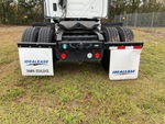 NN654043 - 2022 International LT625: Mud Flaps