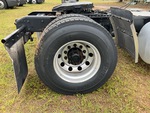 NN654043 - 2022 International LT625: Right Rear Drive Tires