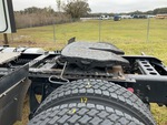 NN654043 - 2022 International LT625: Fifth Wheel