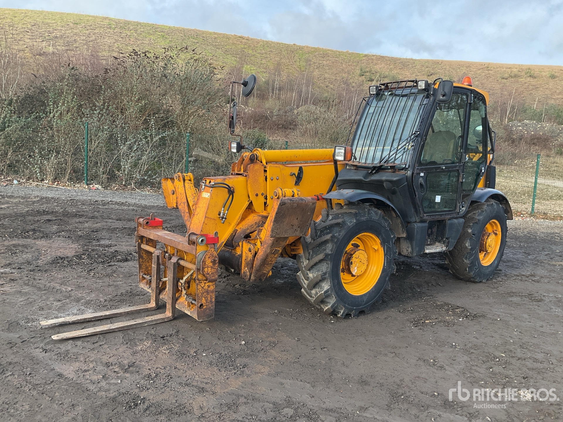 General Appearance with Picture, Left Front Corner