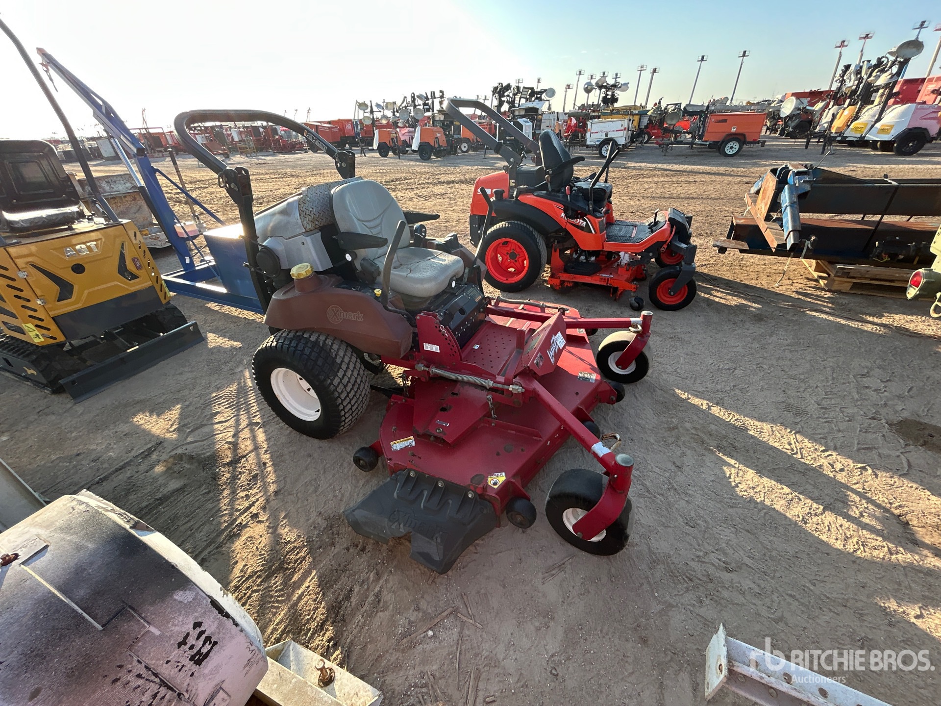 Exmark Rideon Exmark Lazer ZXS Ride-On Lawn Mower | Ritchie Bros. Auctioneers