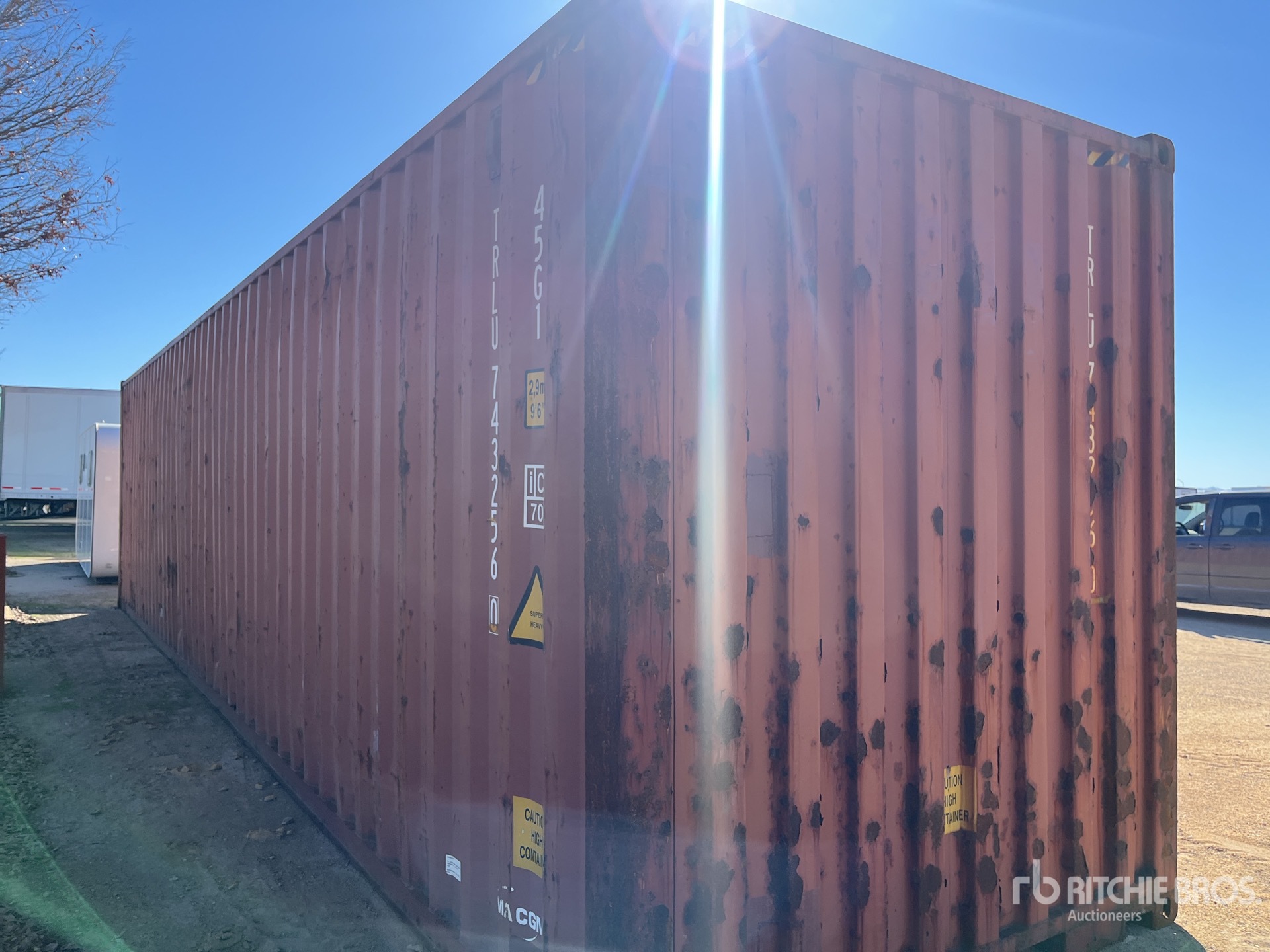 General Appearance with Picture, Right Front Corner