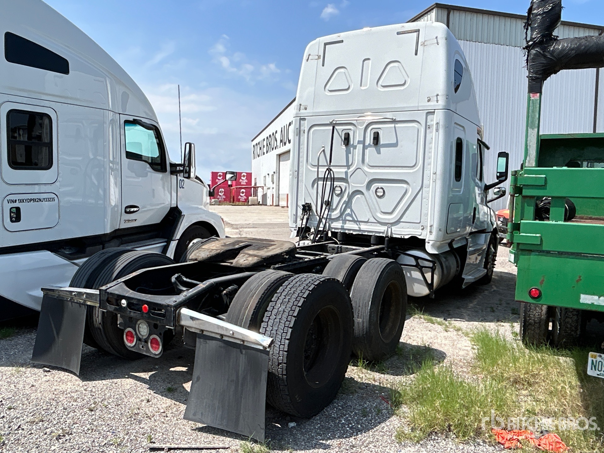 Aspect général with Image, coin arrière droit