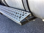 LN286405 - 2020 International LT625: Steps