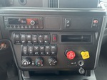 NN308540 - 2022 International LT625: Dash Components